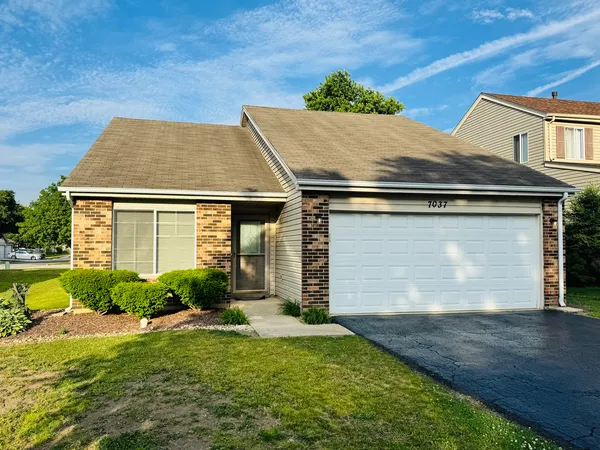 $2,850 | 7037 Yorkshire Drive, Woodridge, IL 60517