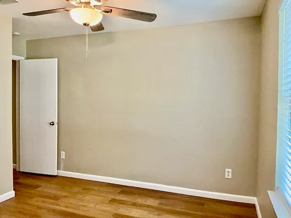 $1,895 | 325 Brown Street, Hutto, TX 78634