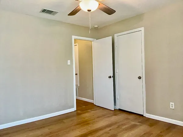 $1,895 | 325 Brown Street, Hutto, TX 78634