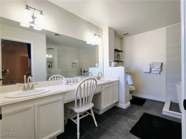 $3,300 | 4521 Palm Mesa Drive, Las Vegas, NV 89120