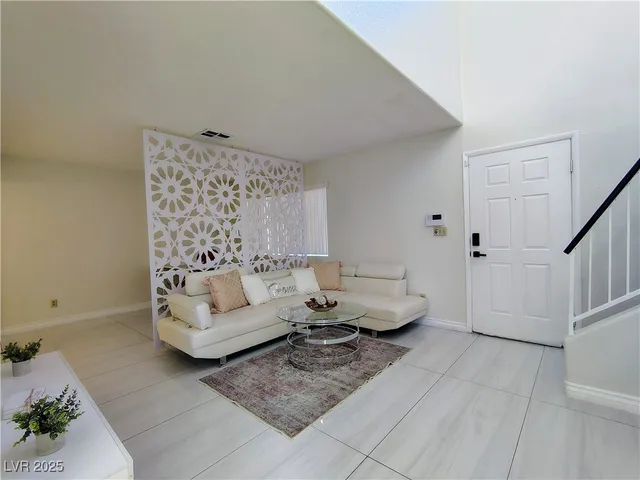 $3,300 | 4521 Palm Mesa Drive, Las Vegas, NV 89120