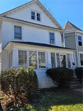 $109,900 | 115 Elmhurst Avenue, Syracuse, NY 13207