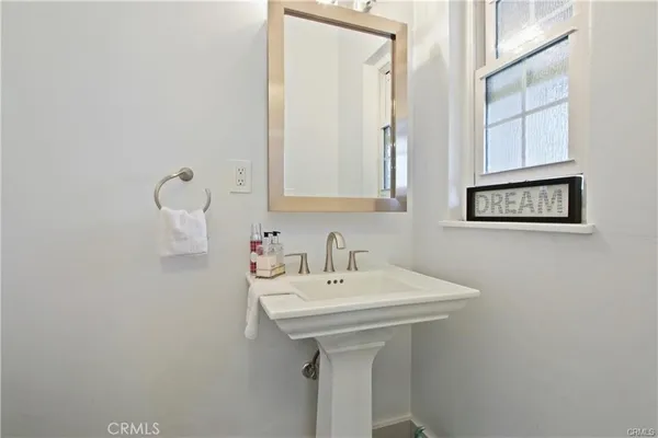 $4,100 | 742 West Orangethorpe Avenue, Fullerton, CA 92832