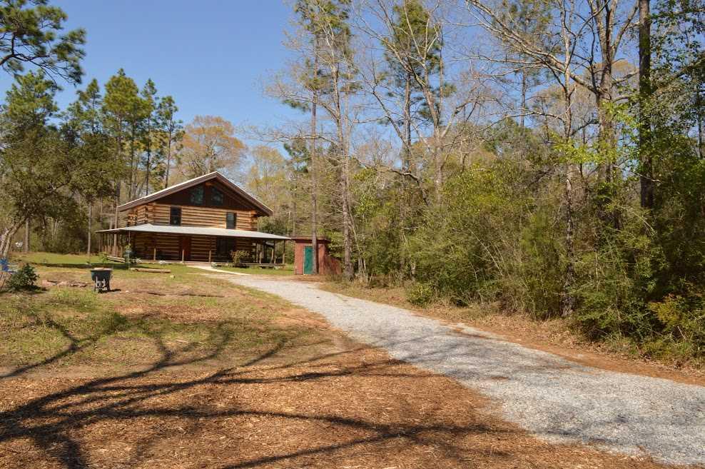 9846 Red Rock Road Milton, FL 32570 - Photo 3 of 37 Gallery Image 3
