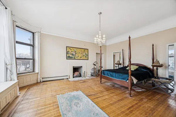 $1,200,000 | 3736 South Michigan Avenue, Chicago, IL 60653