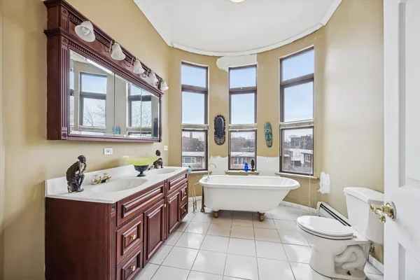 $1,200,000 | 3736 South Michigan Avenue, Chicago, IL 60653