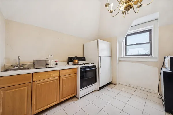 $1,200,000 | 3736 South Michigan Avenue, Chicago, IL 60653