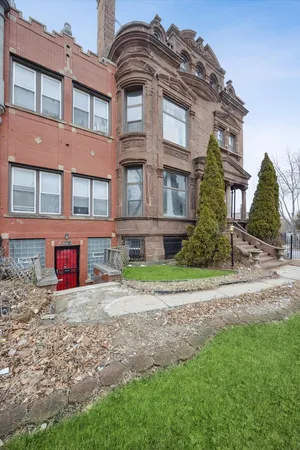 $1,200,000 | 3736 South Michigan Avenue, Chicago, IL 60653