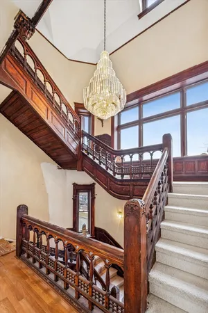 $1,200,000 | 3736 South Michigan Avenue, Chicago, IL 60653