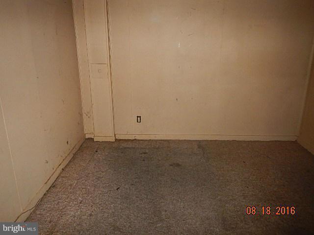 12907 Holdridge Road Silver Spring, MD 20906 - Photo 13 of 14 a view of room