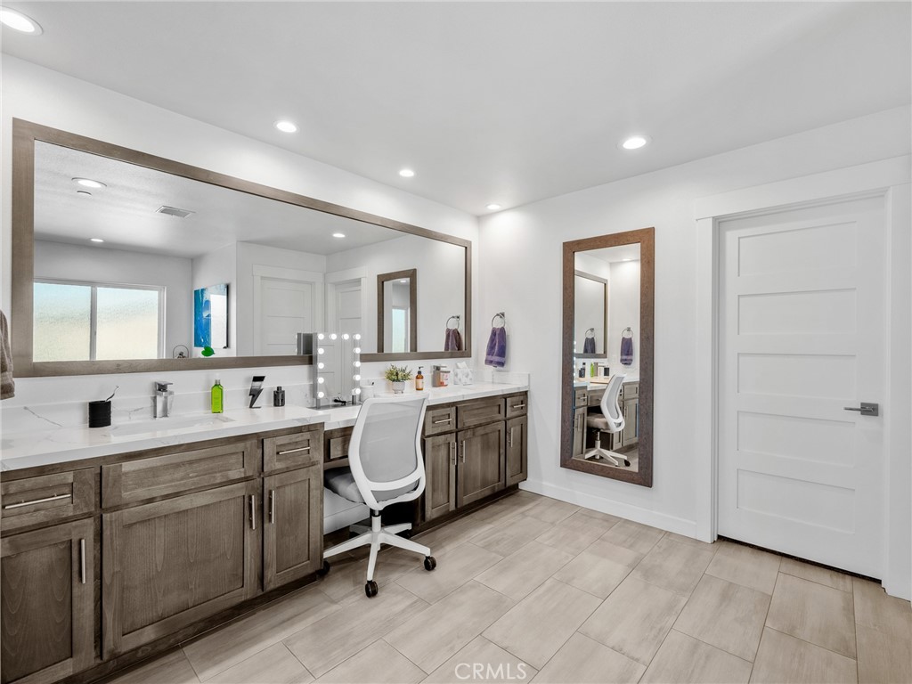 22427 Huasna Road Apple Valley, CA 92307 - Photo 20 of 39