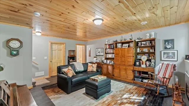 $525,000 | 2040 Fairview Beach Road Northeast, Alexandria, MN 56308