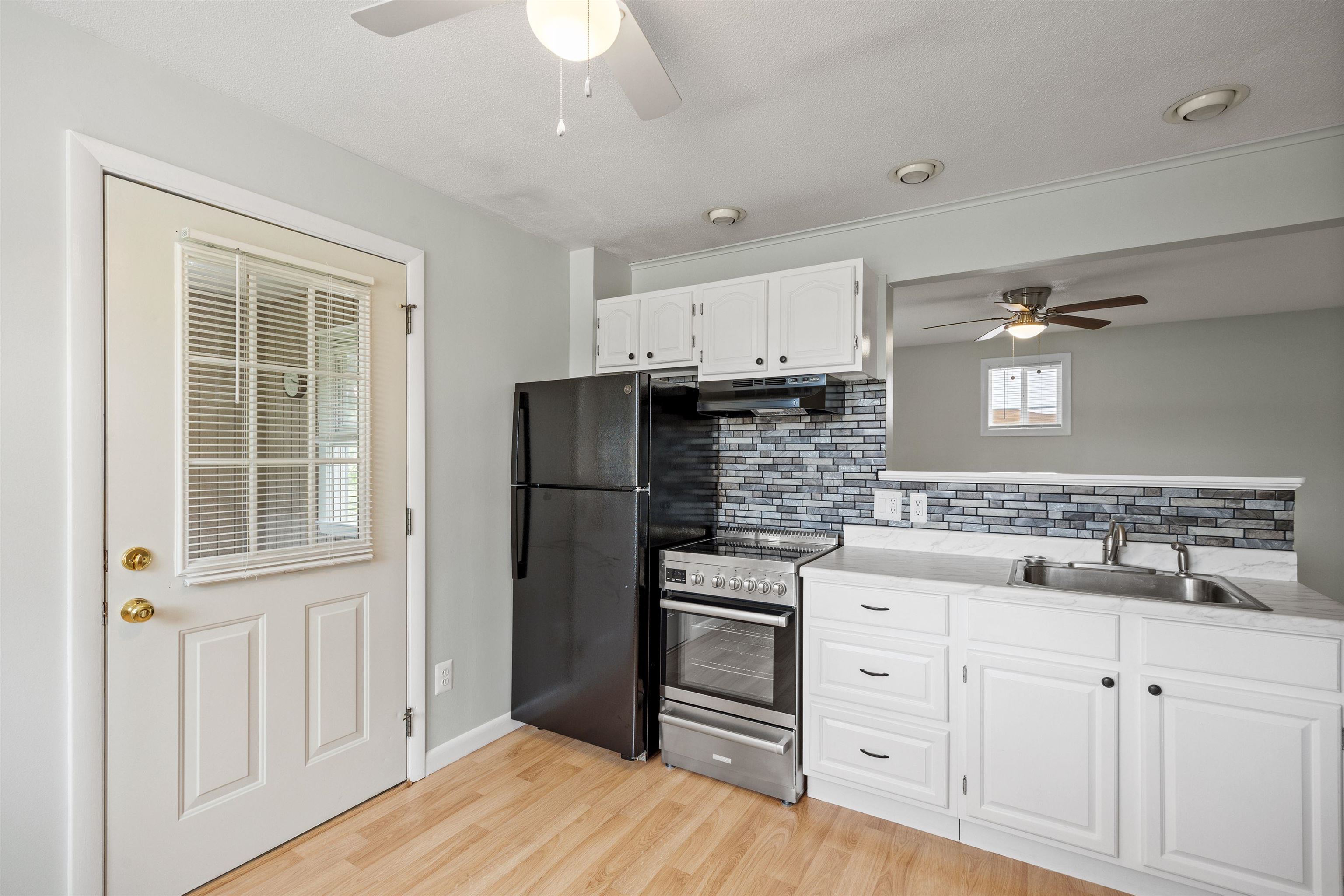 21 Cross Street, Unit B Allenstown, NH 03275 - Photo 1 of 27