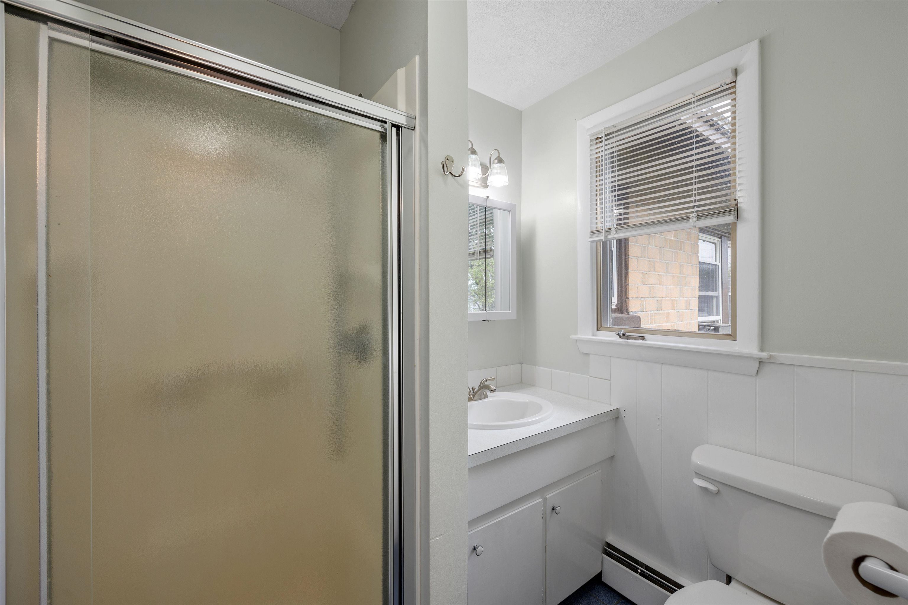 21 Cross Street, Unit B Allenstown, NH 03275 - Photo 5 of 27