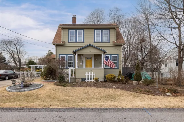 $415,000 | 233 Palace Avenue, Warwick, RI 02886