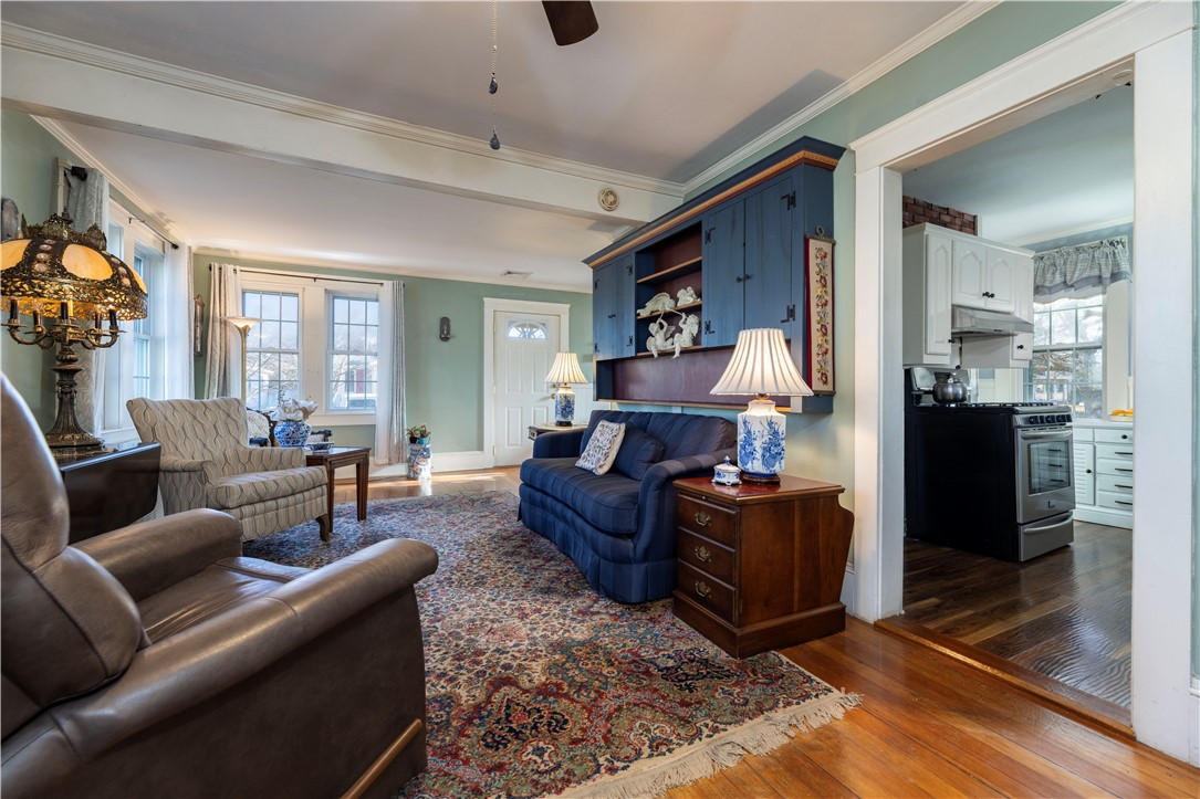 233 Palace Avenue Warwick, RI 02886 - Photo 13 of 42