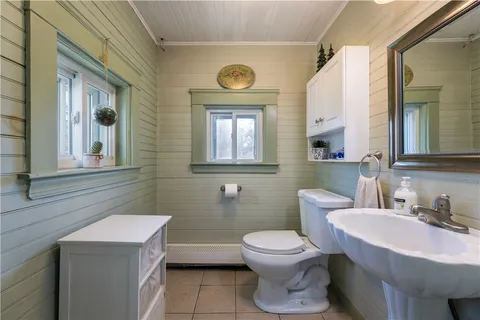 $415,000 | 233 Palace Avenue, Warwick, RI 02886