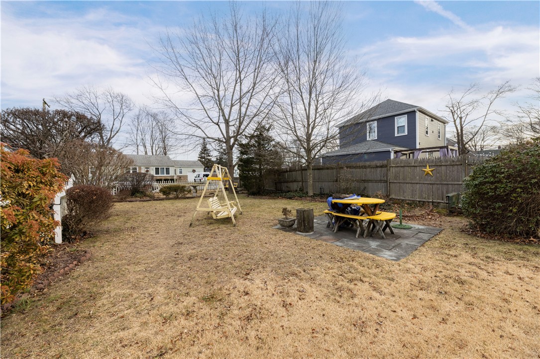 233 Palace Avenue Warwick, RI 02886 - Photo 35 of 42