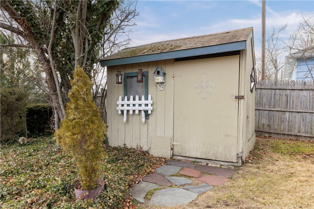 233 Palace Avenue Warwick, RI 02886 - Photo 36 of 42