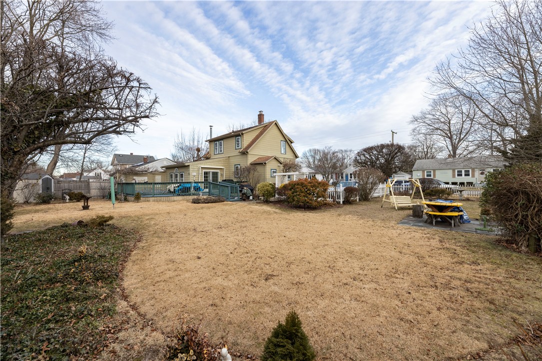 233 Palace Avenue Warwick, RI 02886 - Photo 4 of 42