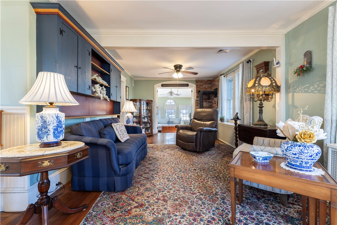 233 Palace Avenue Warwick, RI 02886 - Photo 9 of 42