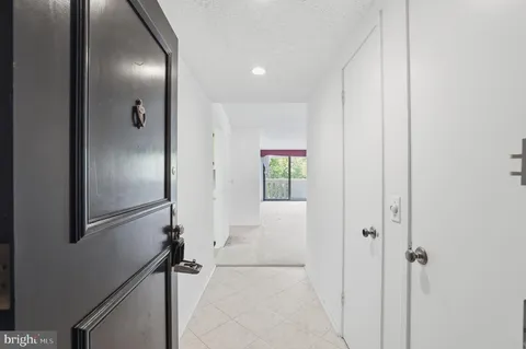$314,900 | 6101 Edsall Road, Unit 502, Alexandria, VA 22304