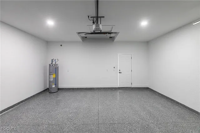 a view of a room with an empty space