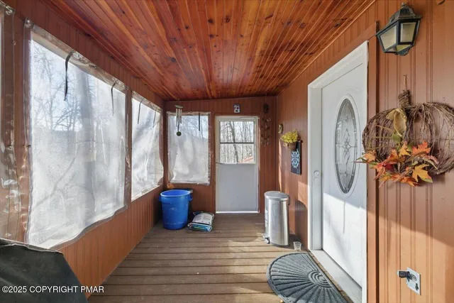 $240,000 | 8124 Gallahad Pass, East Stroudsburg, PA 18302