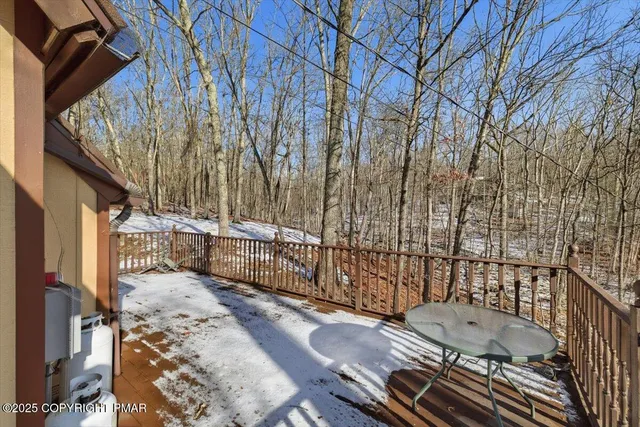 $240,000 | 8124 Gallahad Pass, East Stroudsburg, PA 18302