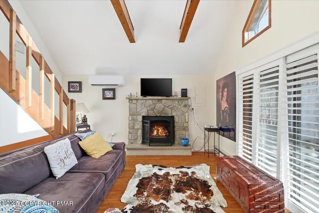 $240,000 | 8124 Gallahad Pass, East Stroudsburg, PA 18302