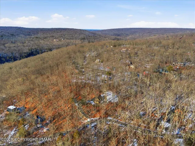 $240,000 | 8124 Gallahad Pass, East Stroudsburg, PA 18302