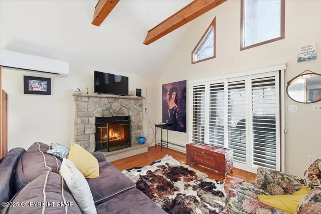 $240,000 | 8124 Gallahad Pass, East Stroudsburg, PA 18302