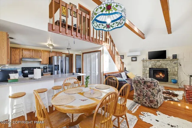 $240,000 | 8124 Gallahad Pass, East Stroudsburg, PA 18302