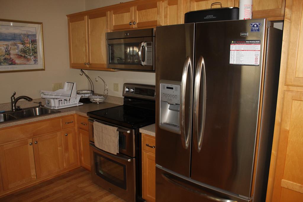 20 Shanty Road, Unit 203 Algoma, WI 54201 - Photo 6 of 15