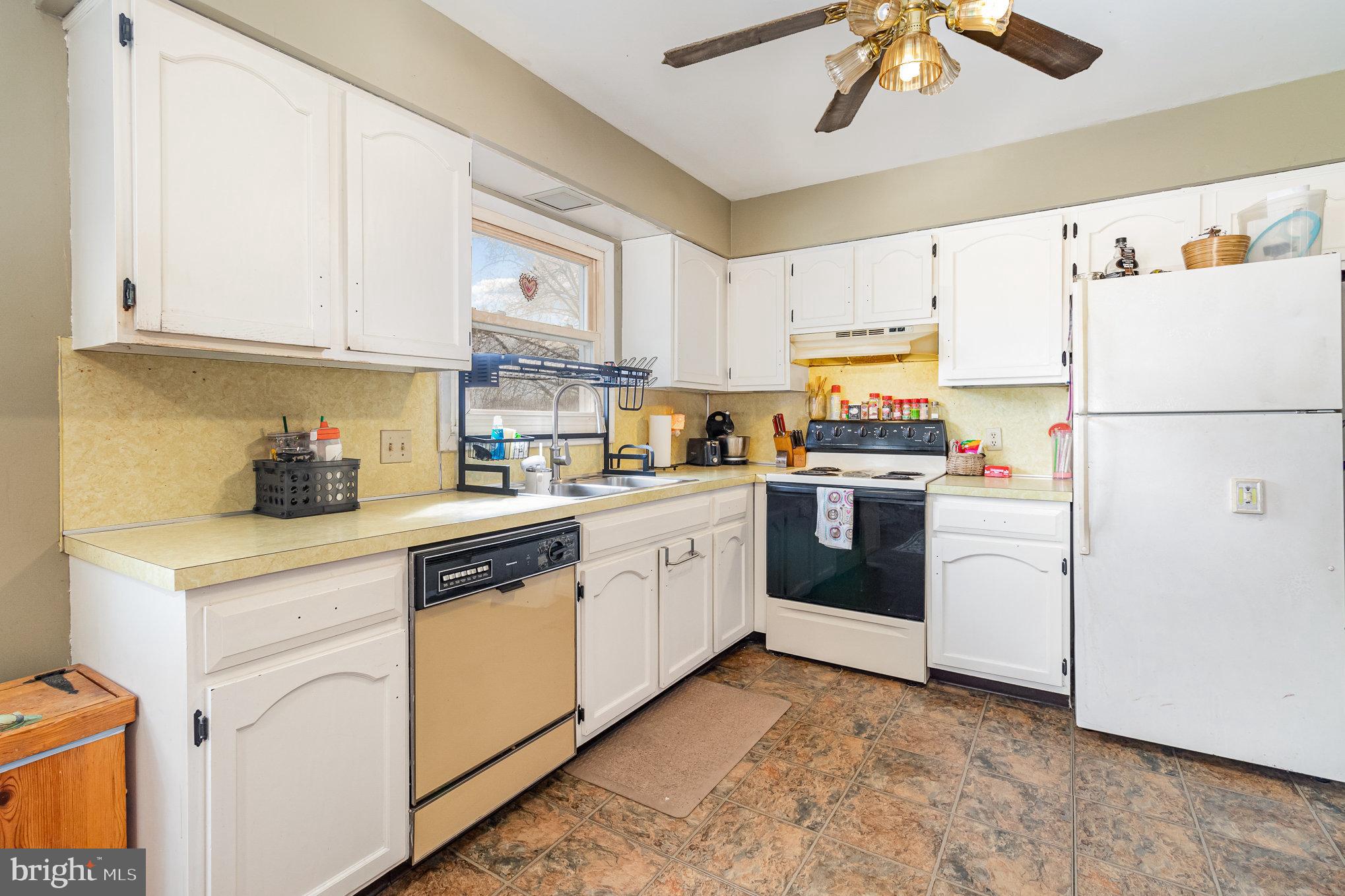 494 Big Spring Road New Cumberland, PA 17070 - Photo 8 of 27 Gallery Image 8