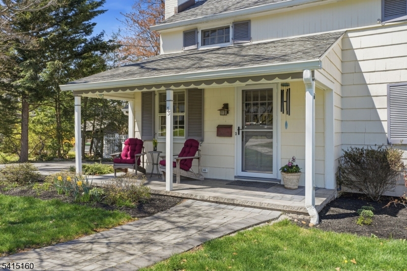 33 Hoyt Street Madison, NJ 07940 - Photo 3 of 42