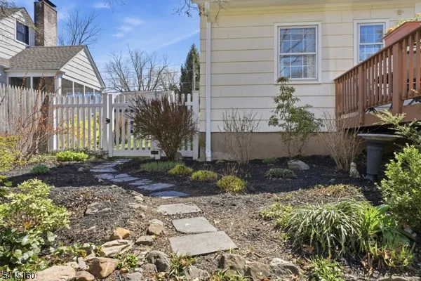 $875,000 | 33 Hoyt Street, Madison, NJ 07940