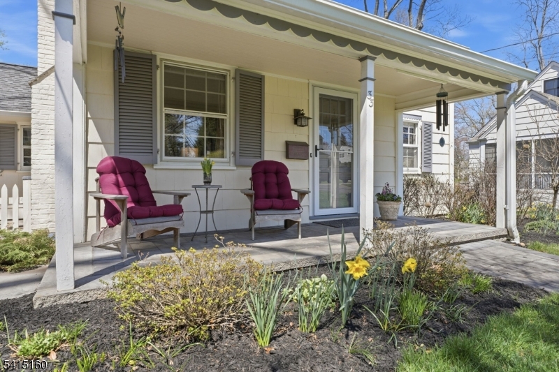 33 Hoyt Street Madison, NJ 07940 - Photo 4 of 42