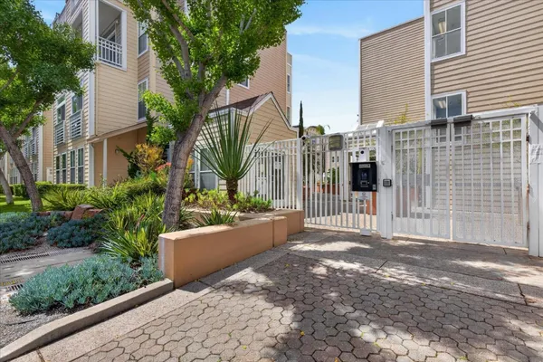 $689,000 | 550 Ortega Avenue, Unit A203, Mountain View, CA 94040