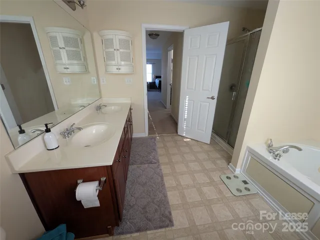 $3,000 | 2102 Big Pine Drive, Matthews, NC 28105