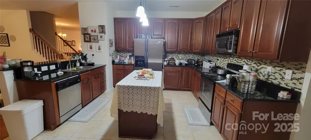 $3,000 | 2102 Big Pine Drive, Matthews, NC 28105