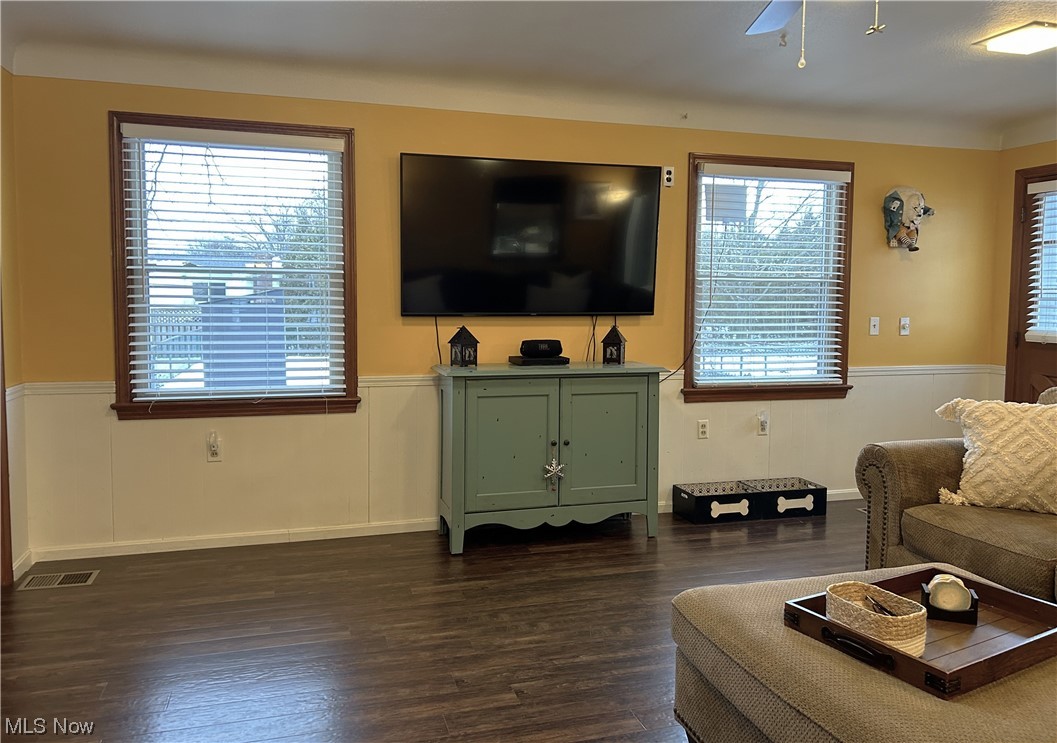 1748 Sunview Road Lyndhurst, OH 44124 - Photo 7 of 41
