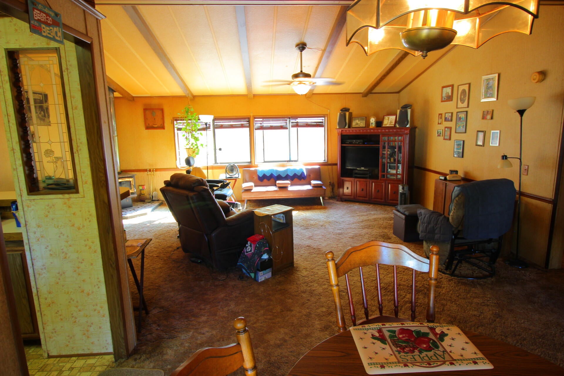 10489 Lower River Road Grants Pass, OR 97526 - Photo 26 of 30 greatroom