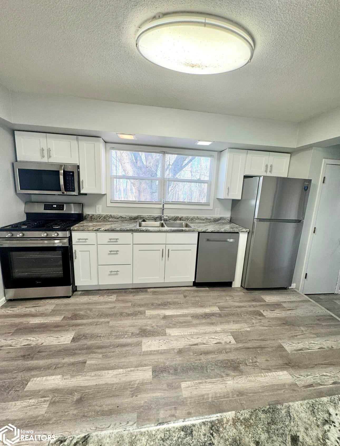 250 Section Line Road Dallas City, IL 62330 - Photo 8 of 49 Gallery Image 8
