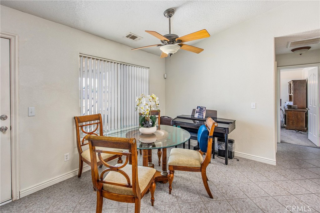16403 El Centro Road Hesperia, CA 92345 - Photo 17 of 51