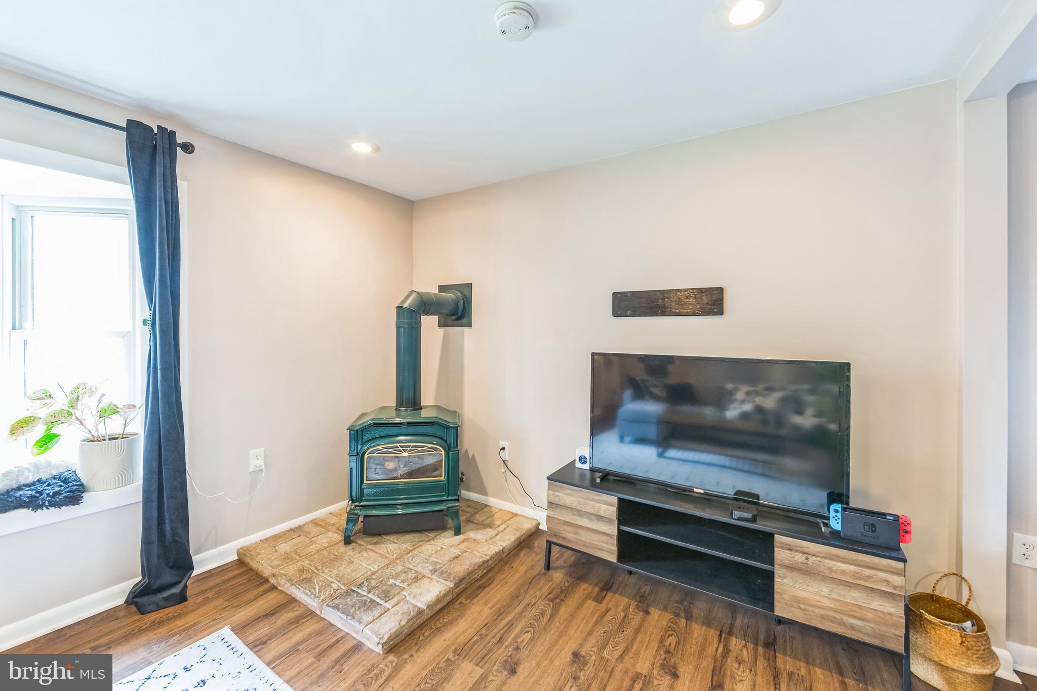 210 Noble Street Lititz, PA 17543 - Photo 11 of 35