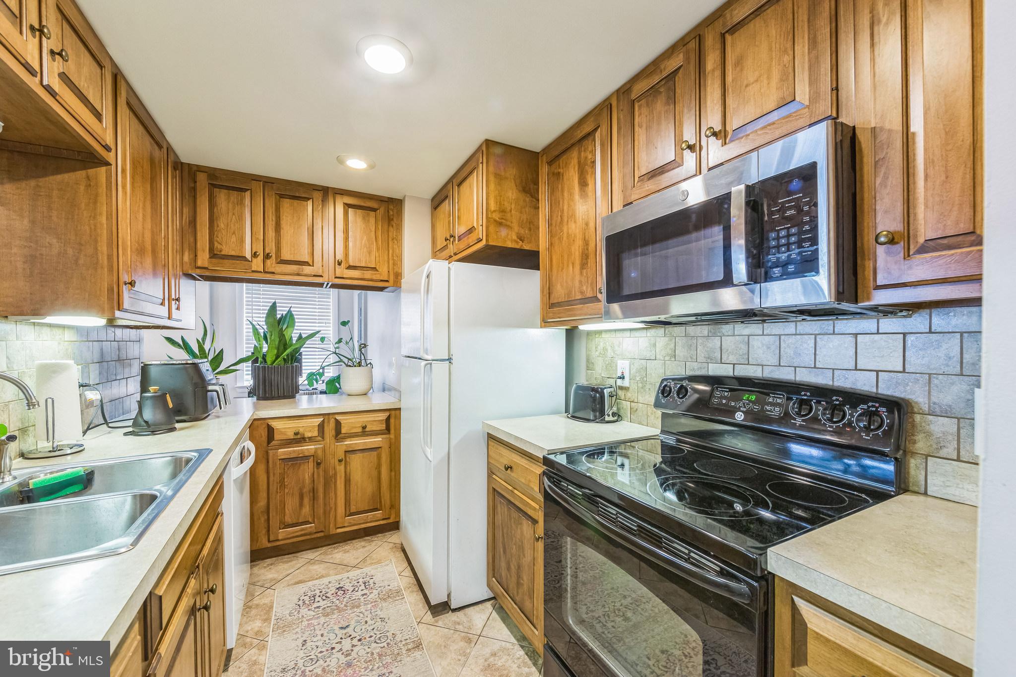 210 Noble Street Lititz, PA 17543 - Photo 15 of 35