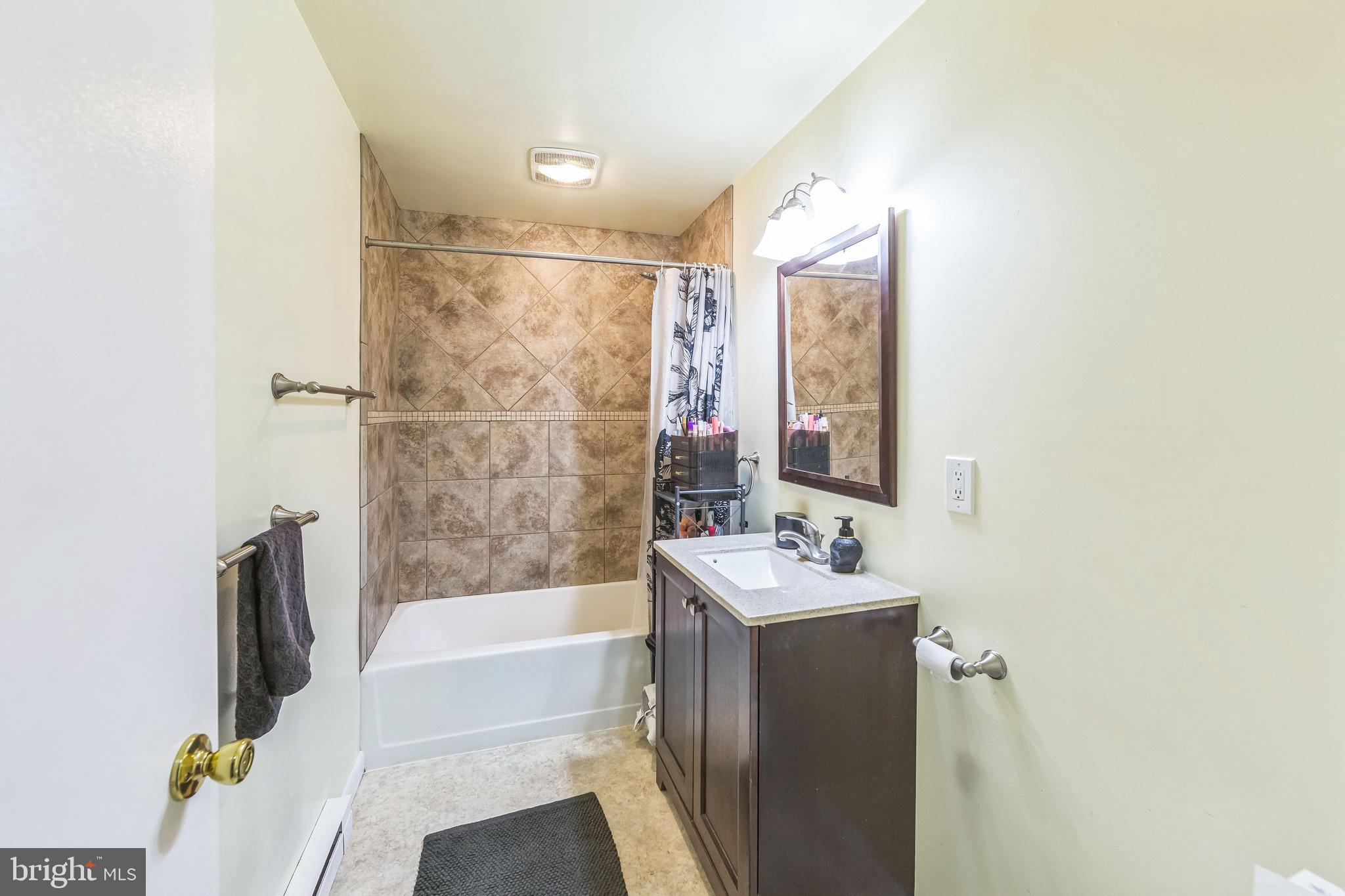 210 Noble Street Lititz, PA 17543 - Photo 20 of 35