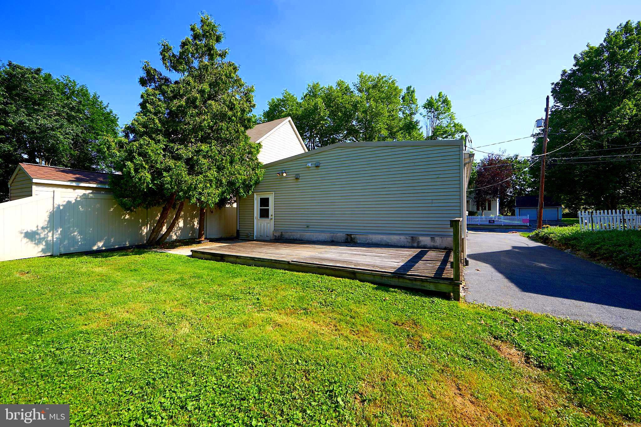 210 Noble Street Lititz, PA 17543 - Photo 28 of 35