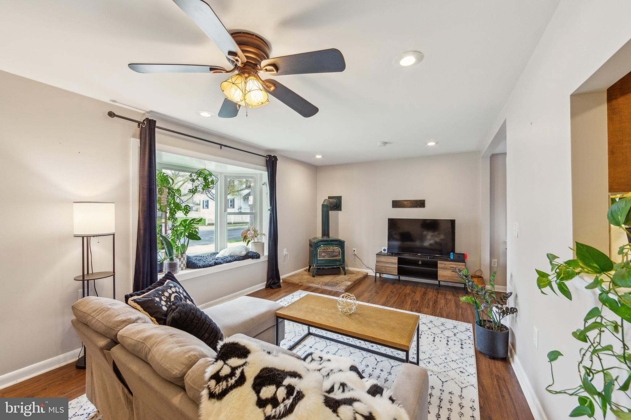 210 Noble Street Lititz, PA 17543 - Photo 7 of 35